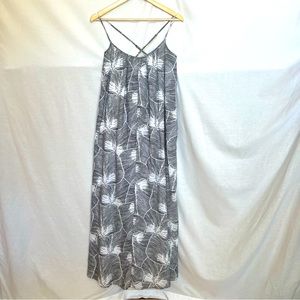 NWT Banana Republic 100% Cotton Black & White Leaf Pattern Maxi Dress.  Size 6